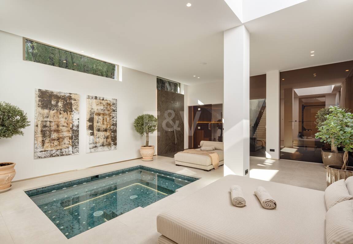 Exquisite und moderne Villa in 1. Golfreihe im prestigeträchtigen La Cerquilla