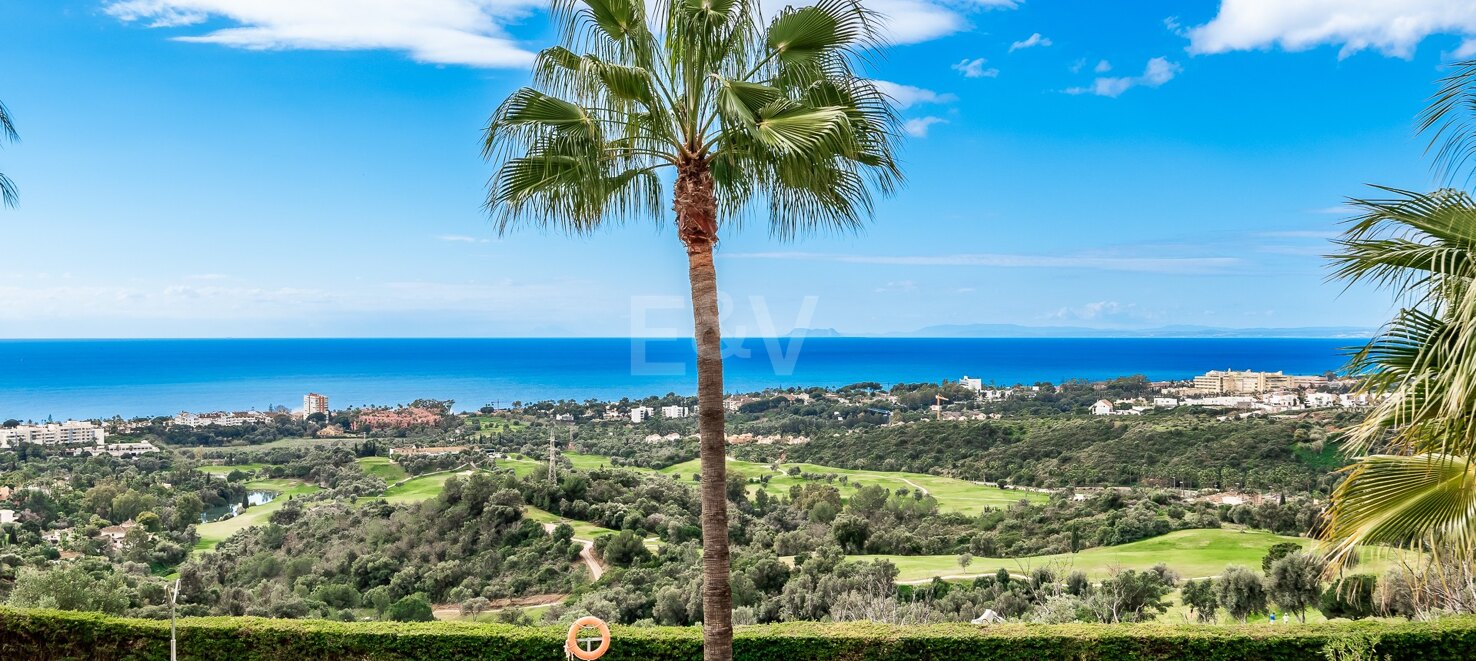 Élégant appartement de 4 chambres avec vue magnifique sur la mer – El Rosario, Marbella