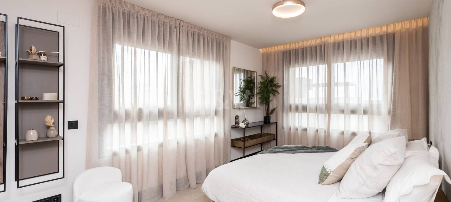 Modern Duplex Penthouse i Nueva Andalucía med Ample Terraces
