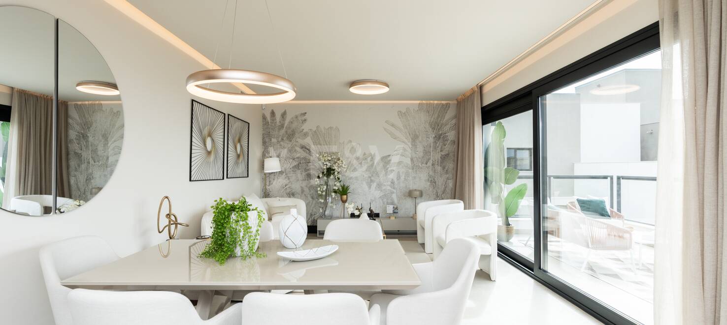 Modern Duplex Penthouse i Nueva Andalucía med Ample Terraces