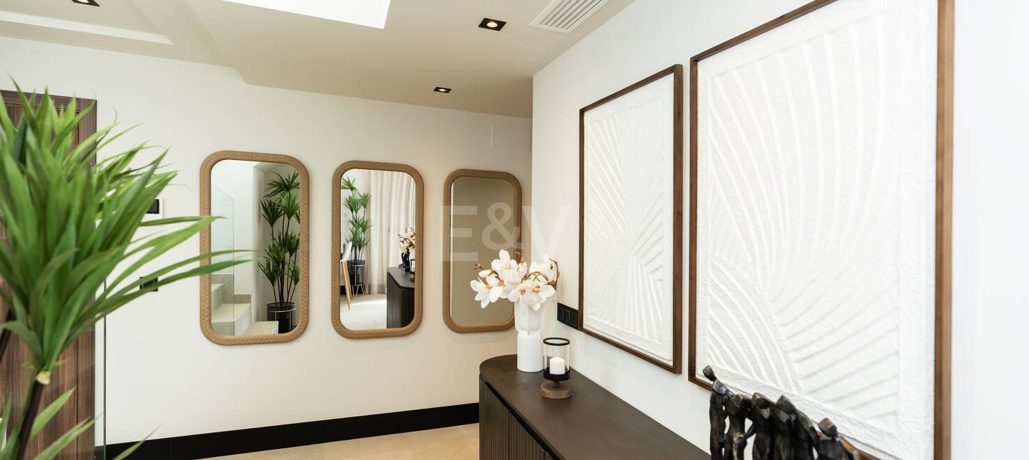 Modern Duplex Penthouse i Nueva Andalucía med Ample Terraces