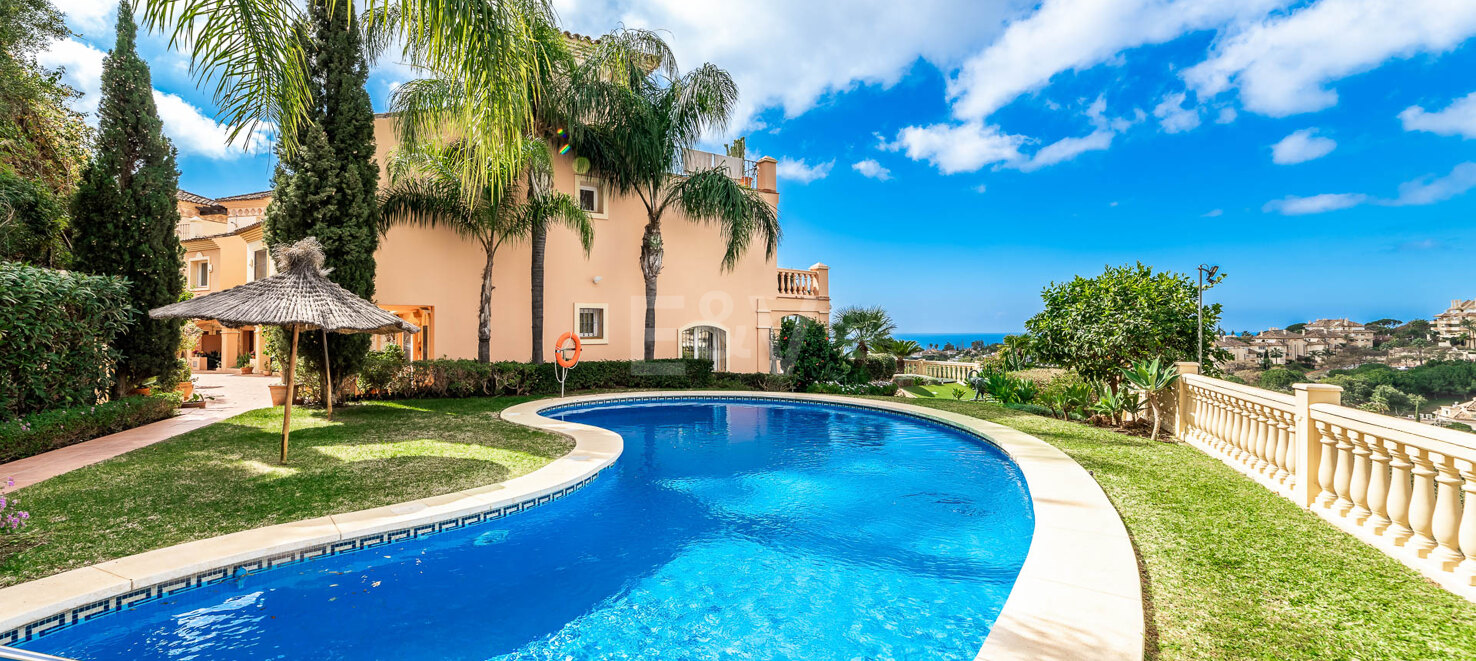 Semi Detached House for sale in Elviria, Marbella East