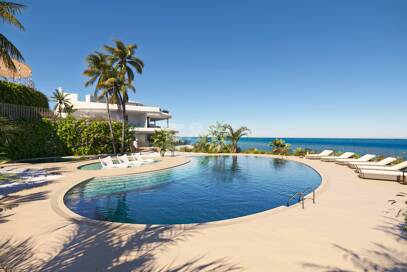 Apartment in La Quinta with panoramic mountain and sea views