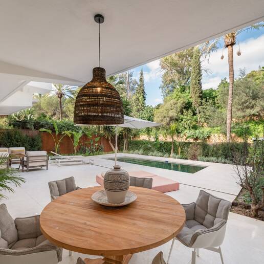 Lomas de Marbella Club Modern Duplex med privat trädgård och pool