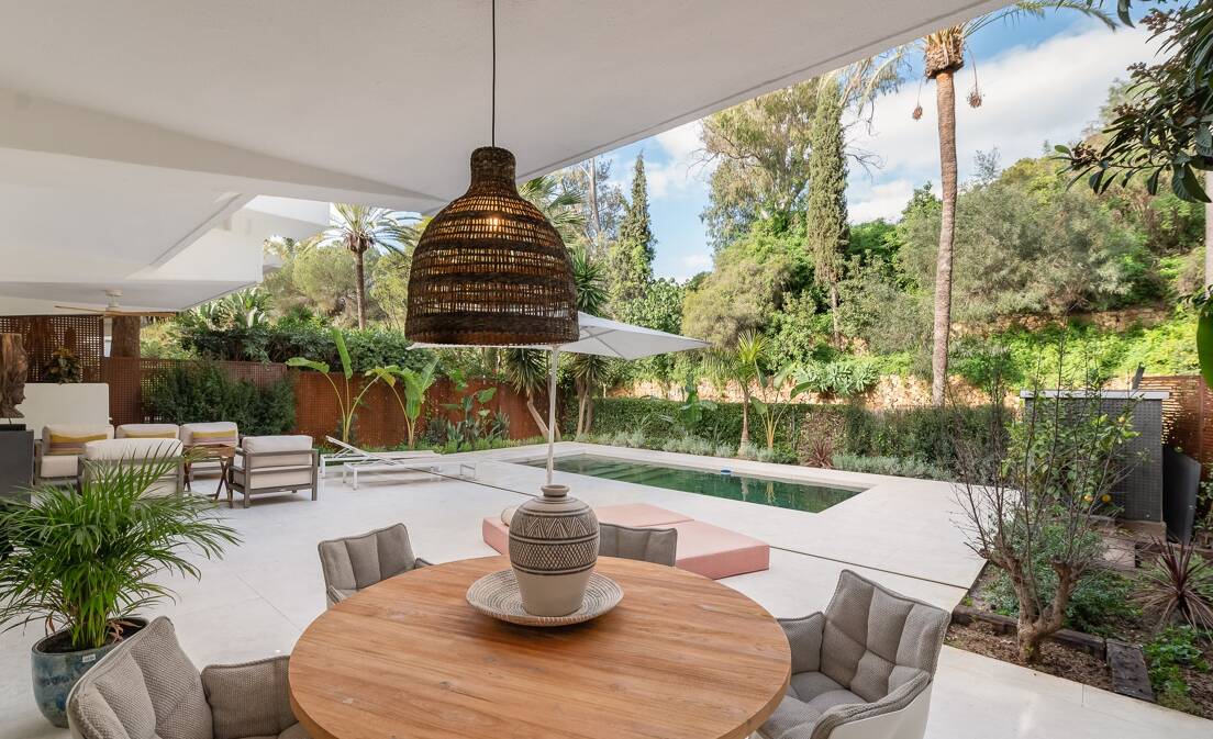 Lomas de Marbella Club Modern Duplex with Private Garden and Pool
