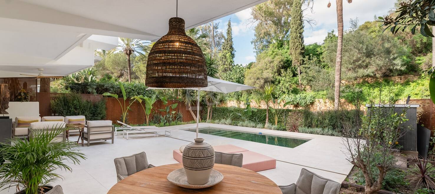 Lomas de Marbella Club Modern Duplex med privat trädgård och pool