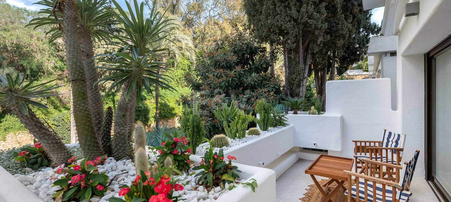 Lomas de Marbella Club Modern Duplex med privat trädgård och pool
