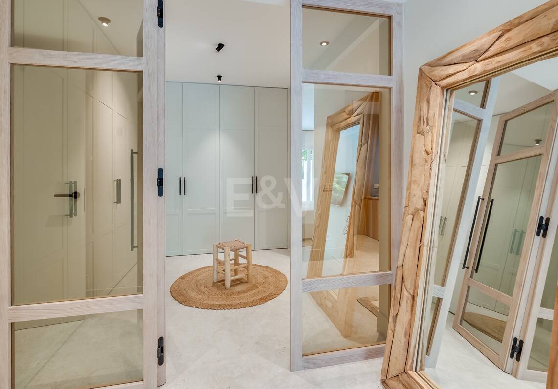 Lomas de Marbella Club Duplex moderne avec jardin privé et piscine