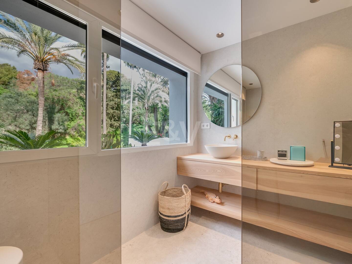 Lomas de Marbella Club Modern Duplex with Private Garden and Pool