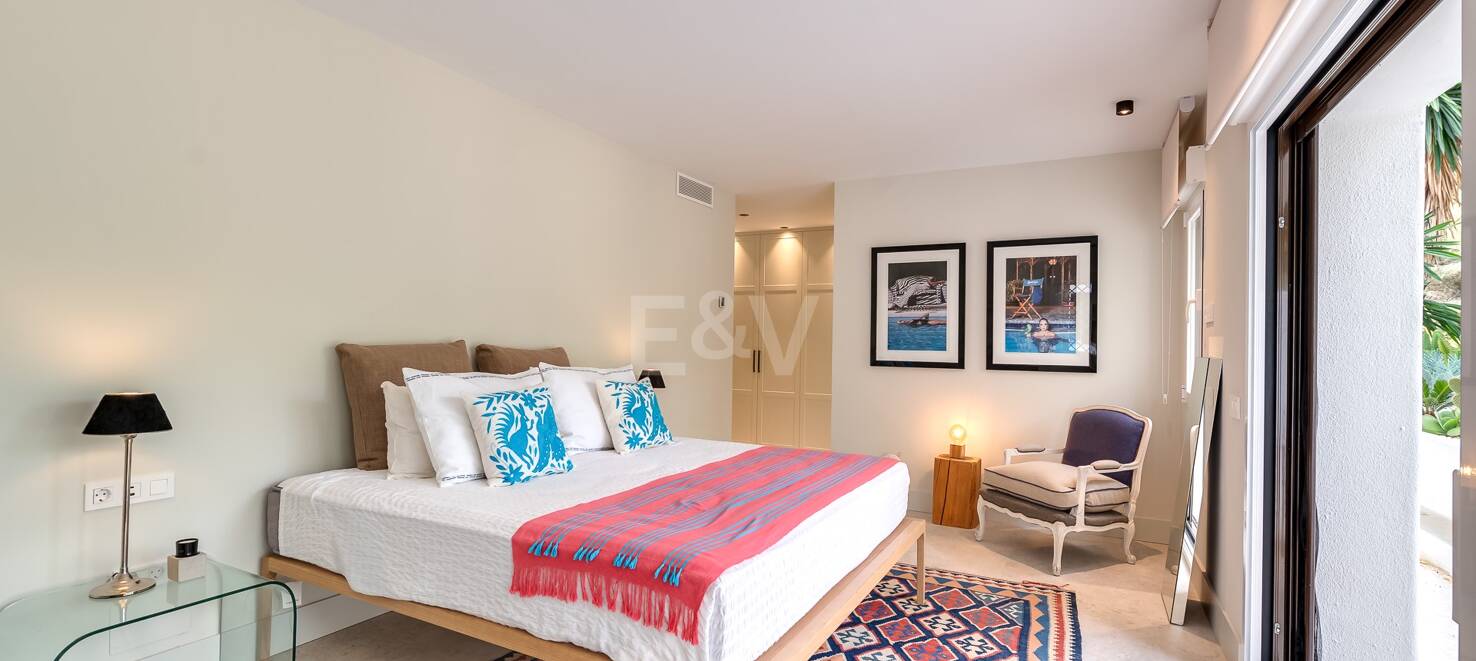 Lomas de Marbella Club Modern Duplex med privat trädgård och pool