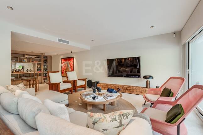 Lomas de Marbella Club Modernes Duplex mit privatem Garten und Pool