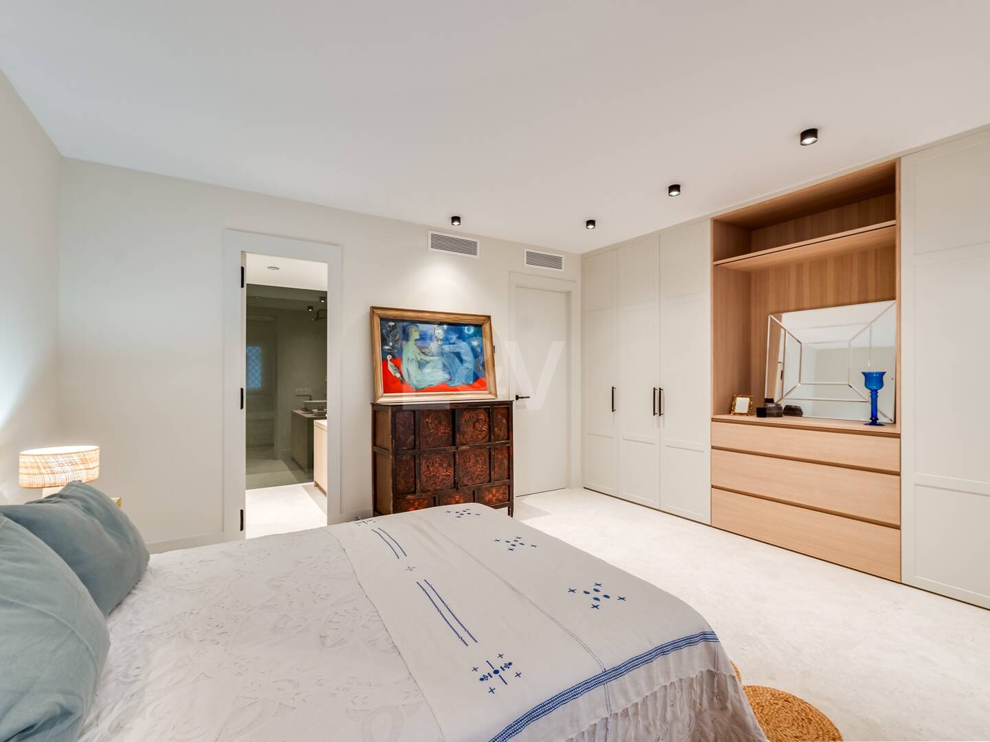 Lomas de Marbella Club Modernes Duplex mit privatem Garten und Pool