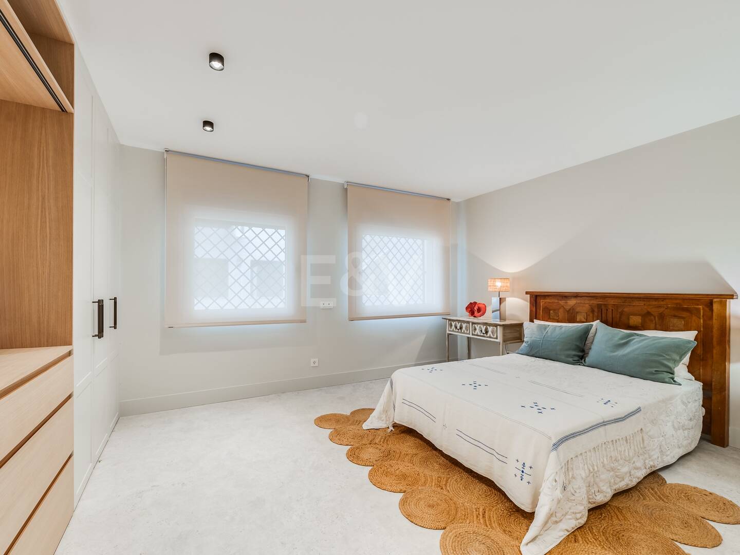 Lomas de Marbella Club Modernes Duplex mit privatem Garten und Pool