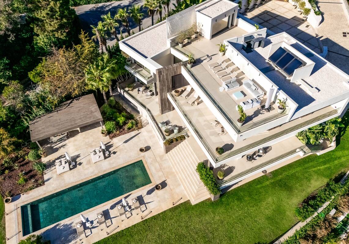 Brand new modern villa with spectacular sea views in La Zagaleta