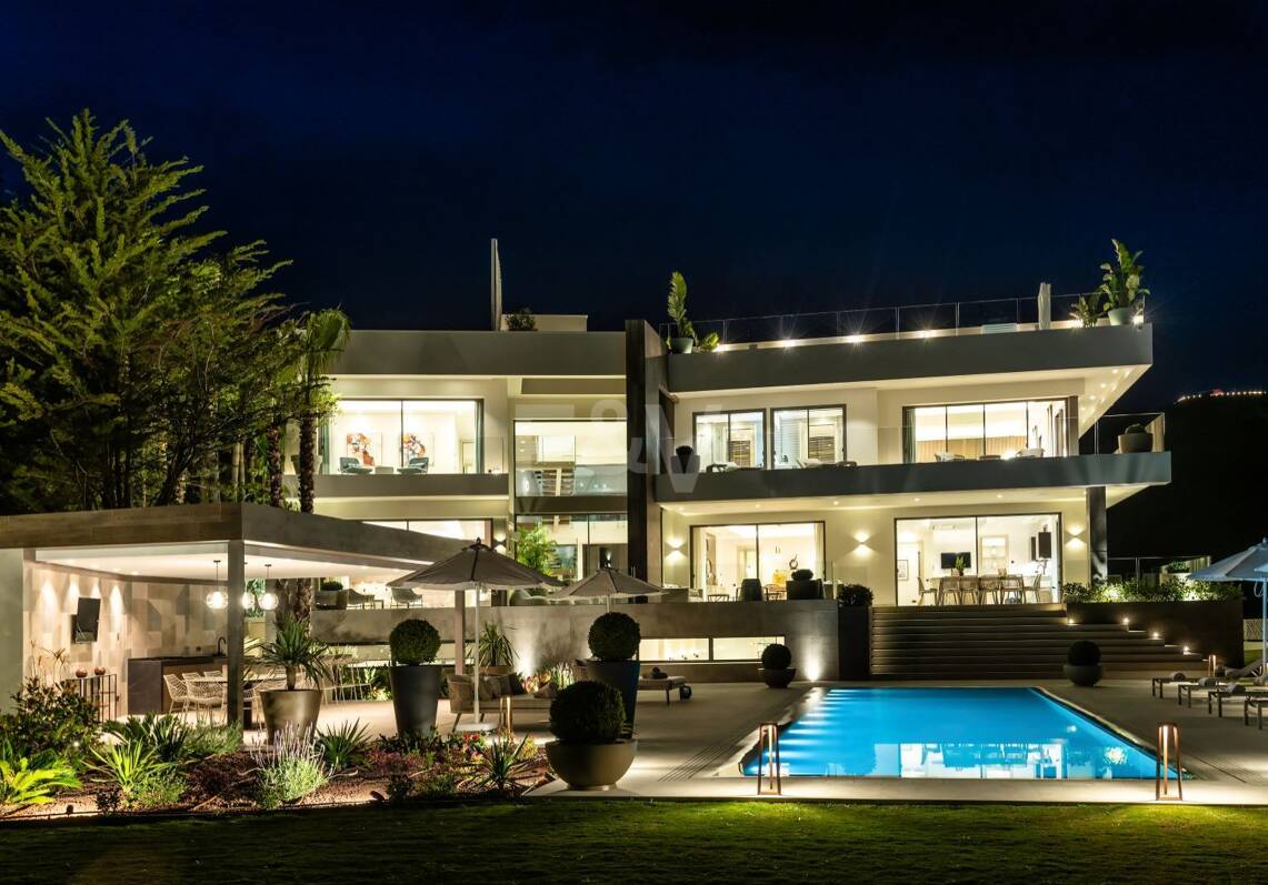 Brand new modern villa with spectacular sea views in La Zagaleta