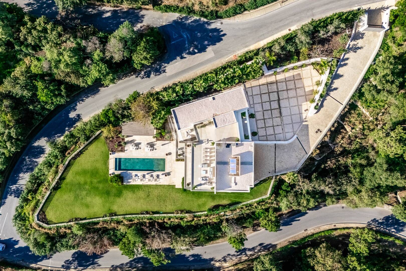 Nouvelle villa moderne avec vue spectaculaire sur la mer à Zagaleta