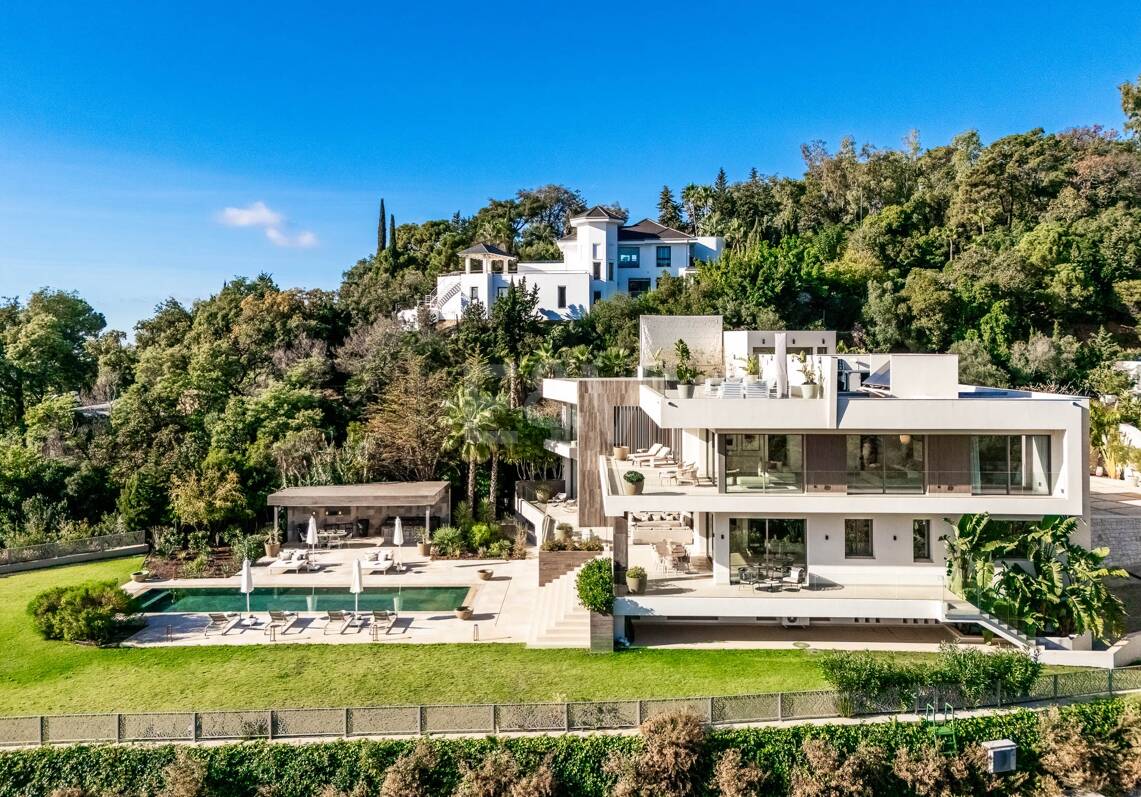 Brand new modern villa with spectacular sea views in La Zagaleta