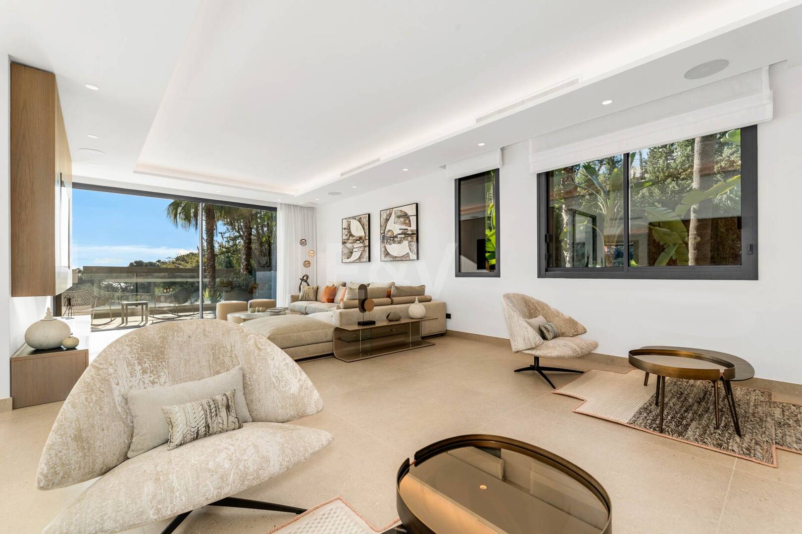 Nouvelle villa moderne avec vue spectaculaire sur la mer à Zagaleta