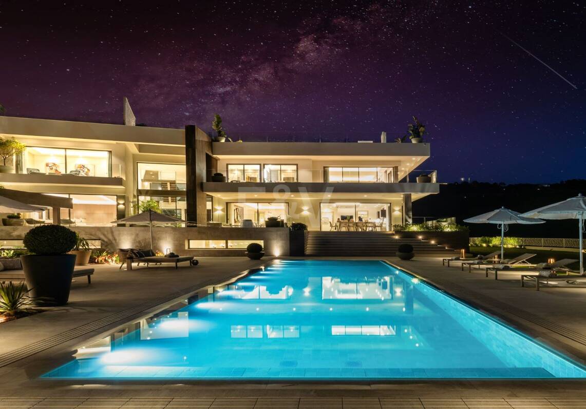 Brand new modern villa with spectacular sea views in La Zagaleta