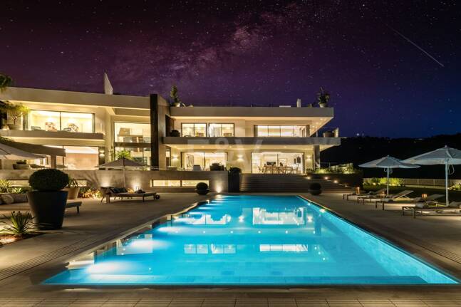 Brand new modern villa with spectacular sea views in Zagaleta