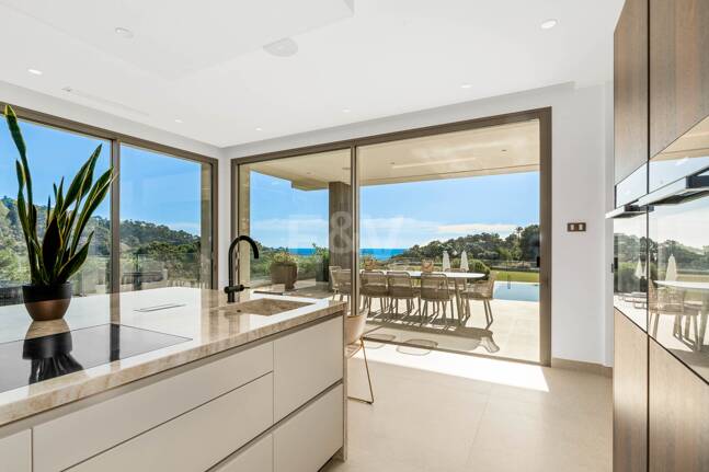 Brand new modern villa with spectacular sea views in Zagaleta