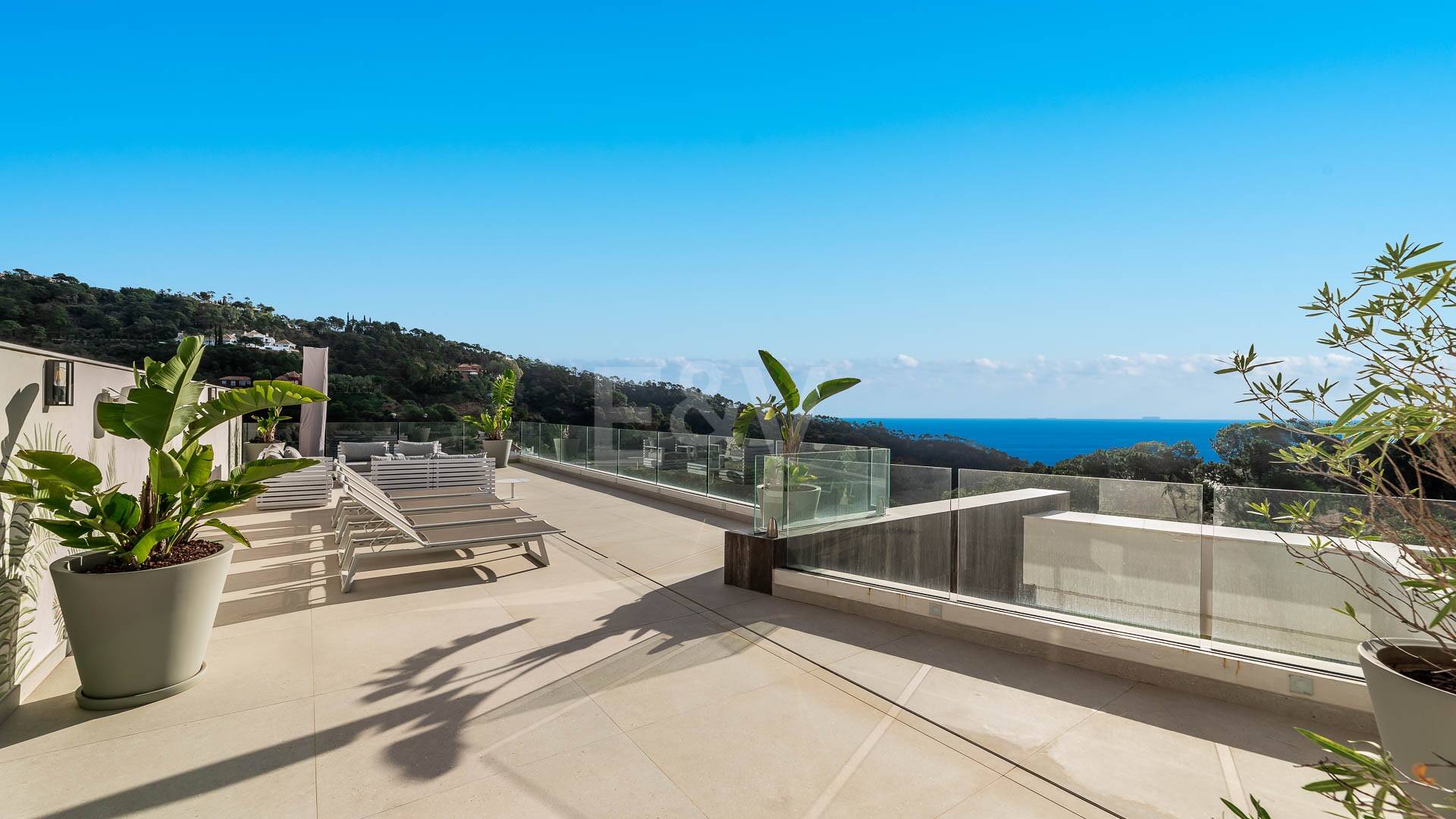 Nouvelle villa moderne avec vue spectaculaire sur la mer à Zagaleta