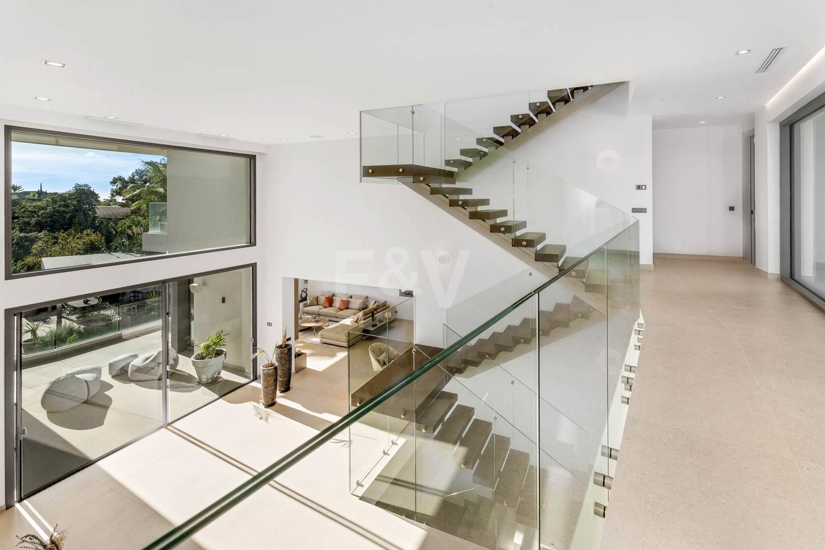 Nouvelle villa moderne avec vue spectaculaire sur la mer à Zagaleta