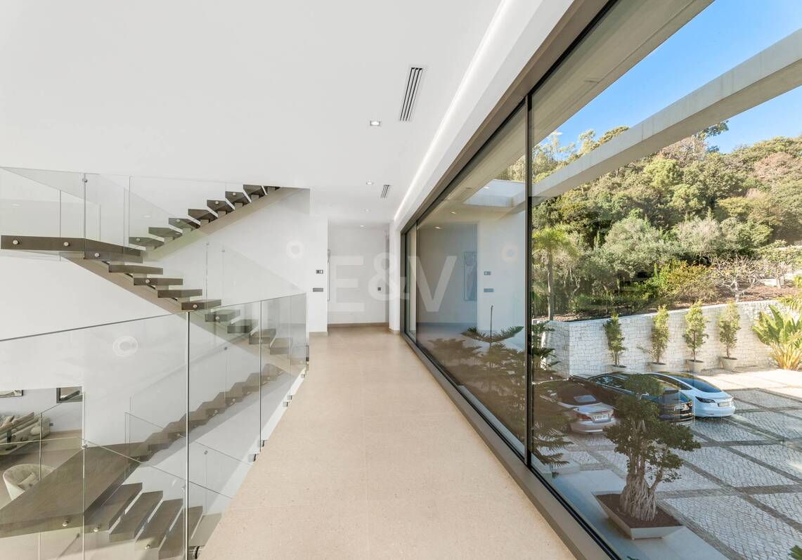 Brand new modern villa with spectacular sea views in La Zagaleta