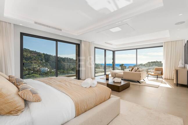 Brand new modern villa with spectacular sea views in Zagaleta