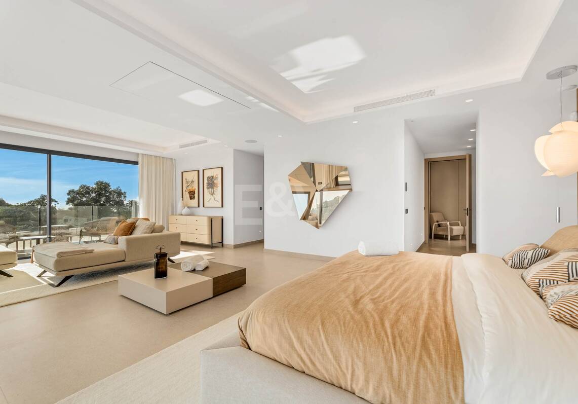 Brand new modern villa with spectacular sea views in La Zagaleta