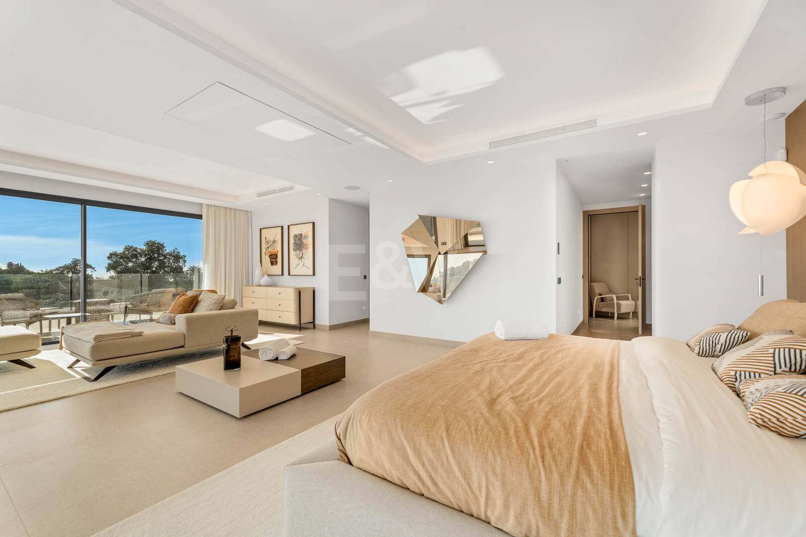 Nouvelle villa moderne avec vue spectaculaire sur la mer à Zagaleta