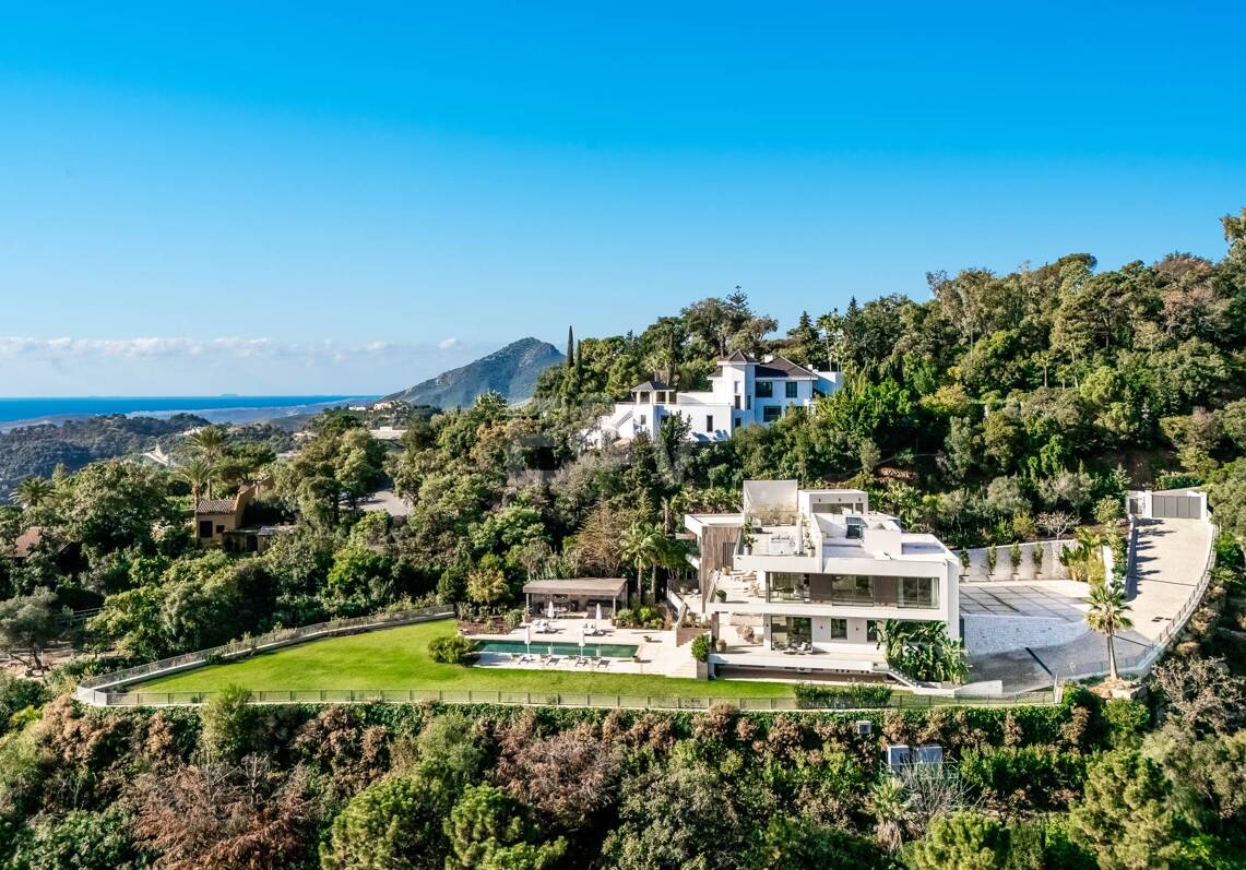 Brand new modern villa with spectacular sea views in La Zagaleta