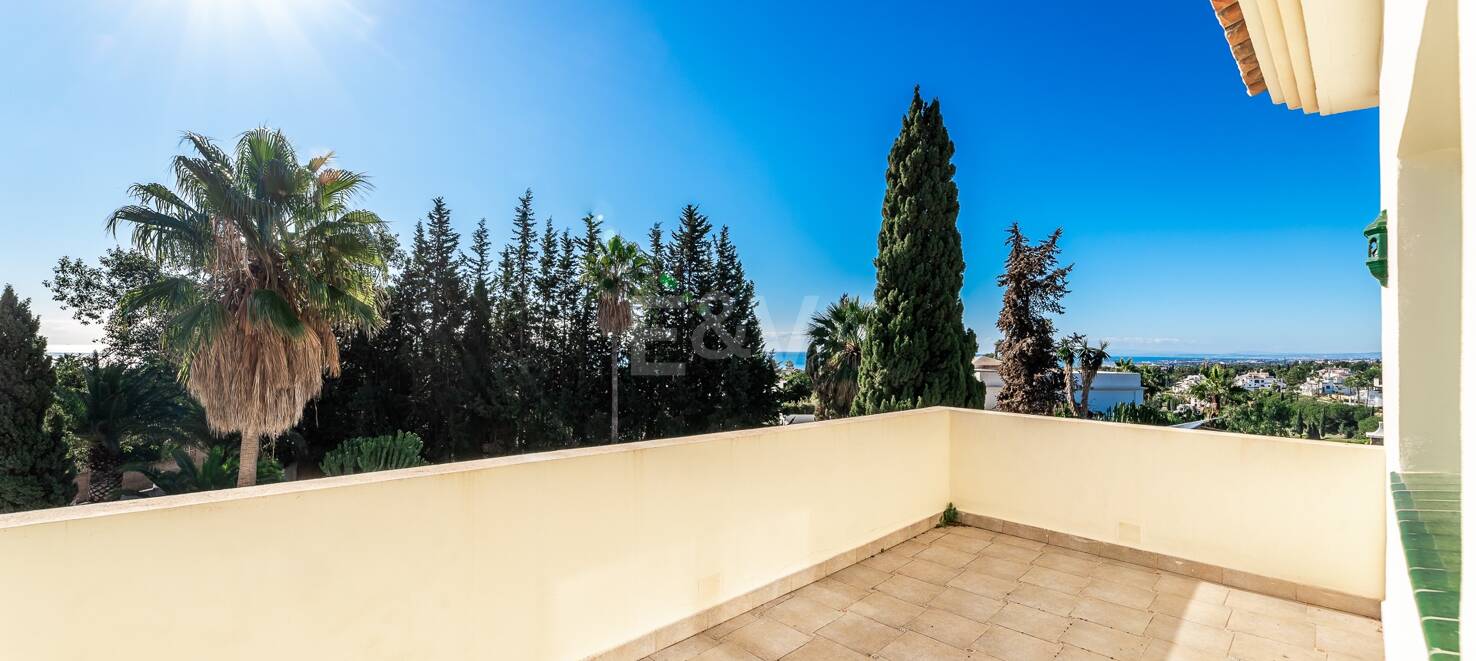 Spacious Villa with Sea and Mountain Views