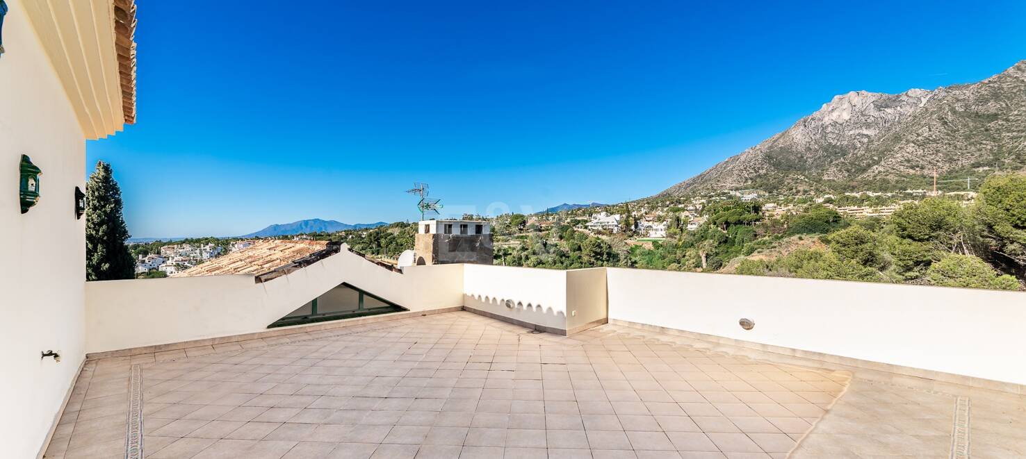 Spacious Villa with Sea and Mountain Views
