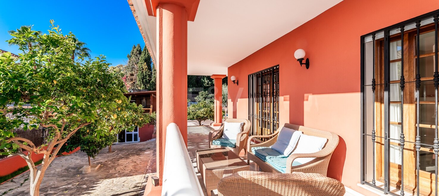 Charmante Villa in Marbella mit privatem Pool und Obstgarten