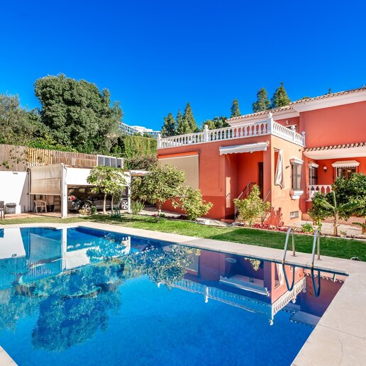 Charmante Villa in Marbella mit privatem Pool und Obstgarten