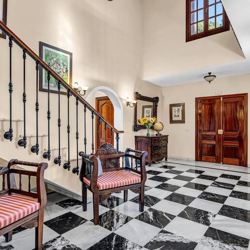 Encantadora villa en Marbella con piscina privada y jardín de frutales