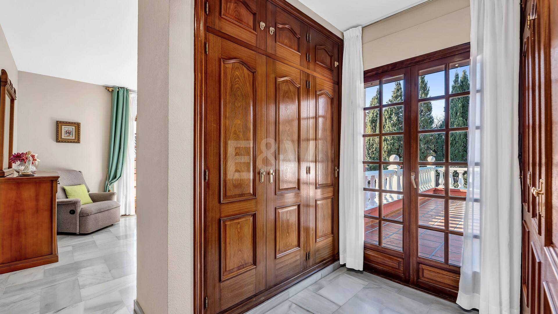 Encantadora villa en Marbella con piscina privada y jardín de frutales