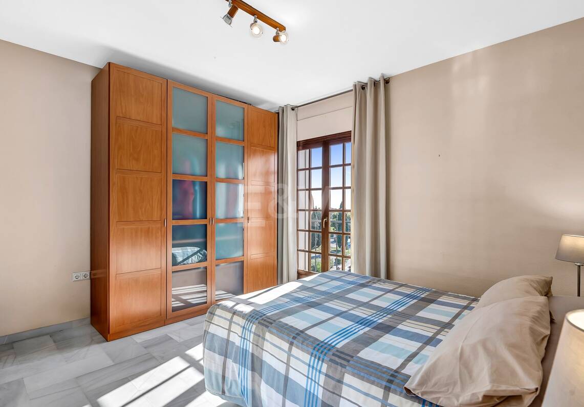 Encantadora villa en Marbella con piscina privada y jardín de frutales