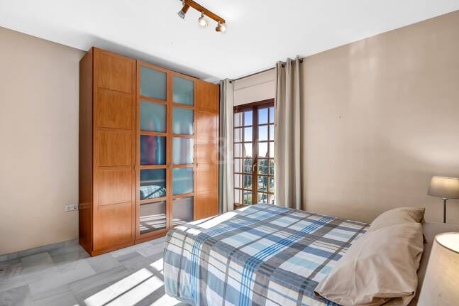 Encantadora villa en Marbella con piscina privada y jardín de frutales