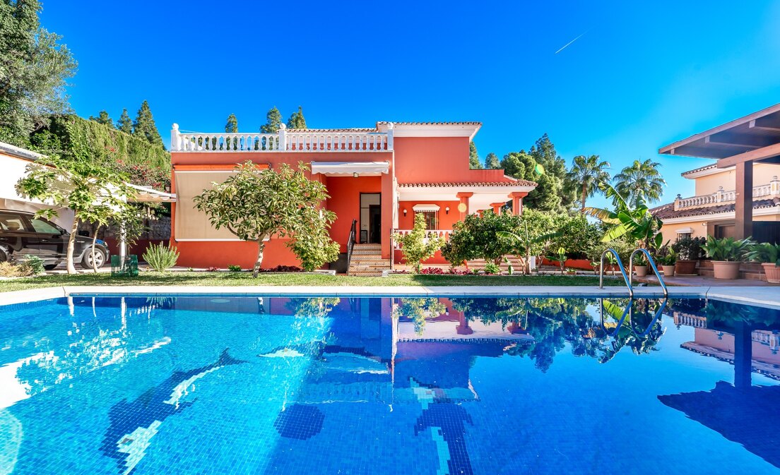 Traditionell Villa i Xarblanca med fruktträd och Mountain Views