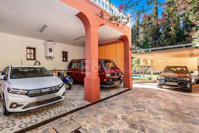 Encantadora villa en Marbella con piscina privada y jardín de frutales