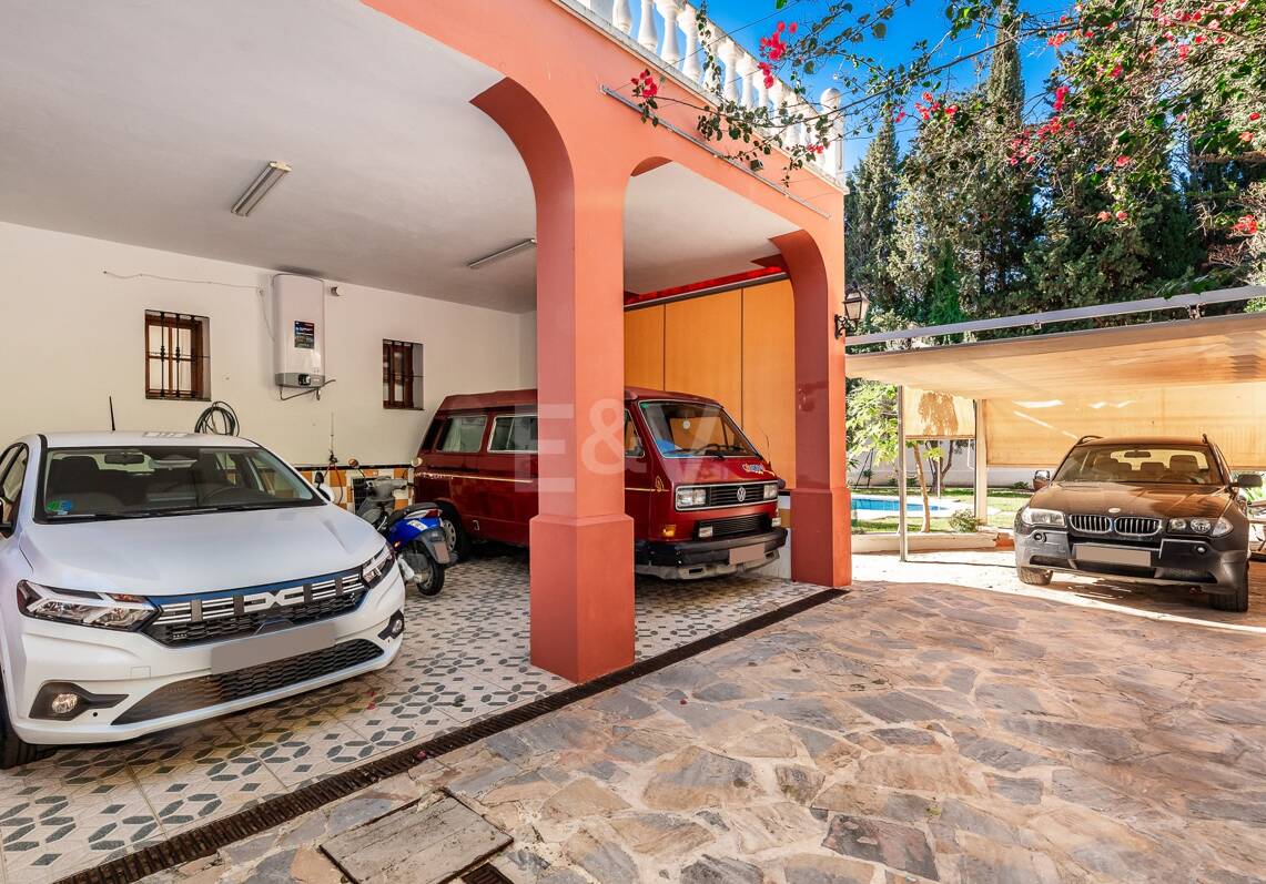 Encantadora villa en Marbella con piscina privada y jardín de frutales