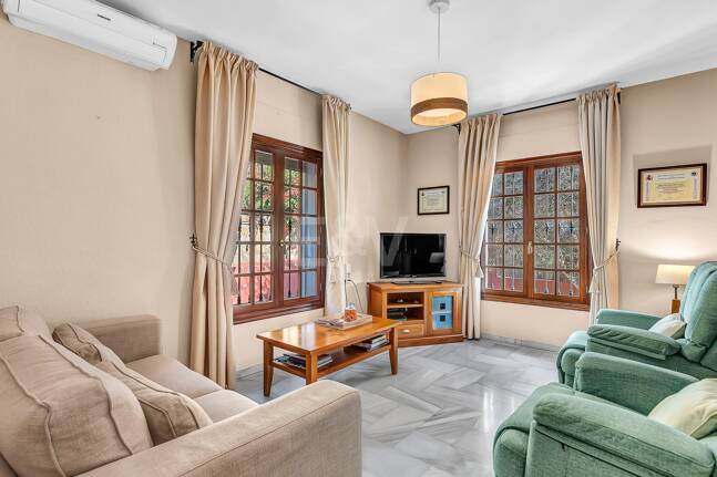 Encantadora villa en Marbella con piscina privada y jardín de frutales