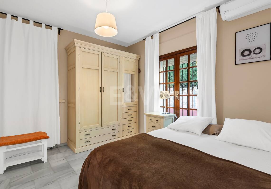 Encantadora villa en Marbella con piscina privada y jardín de frutales