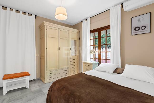 Encantadora villa en Marbella con piscina privada y jardín de frutales