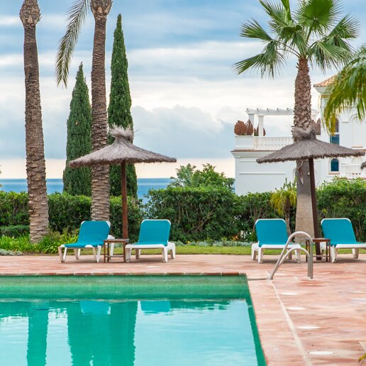 Appartement élégant avec jardin et sécurité à Los Flamingos