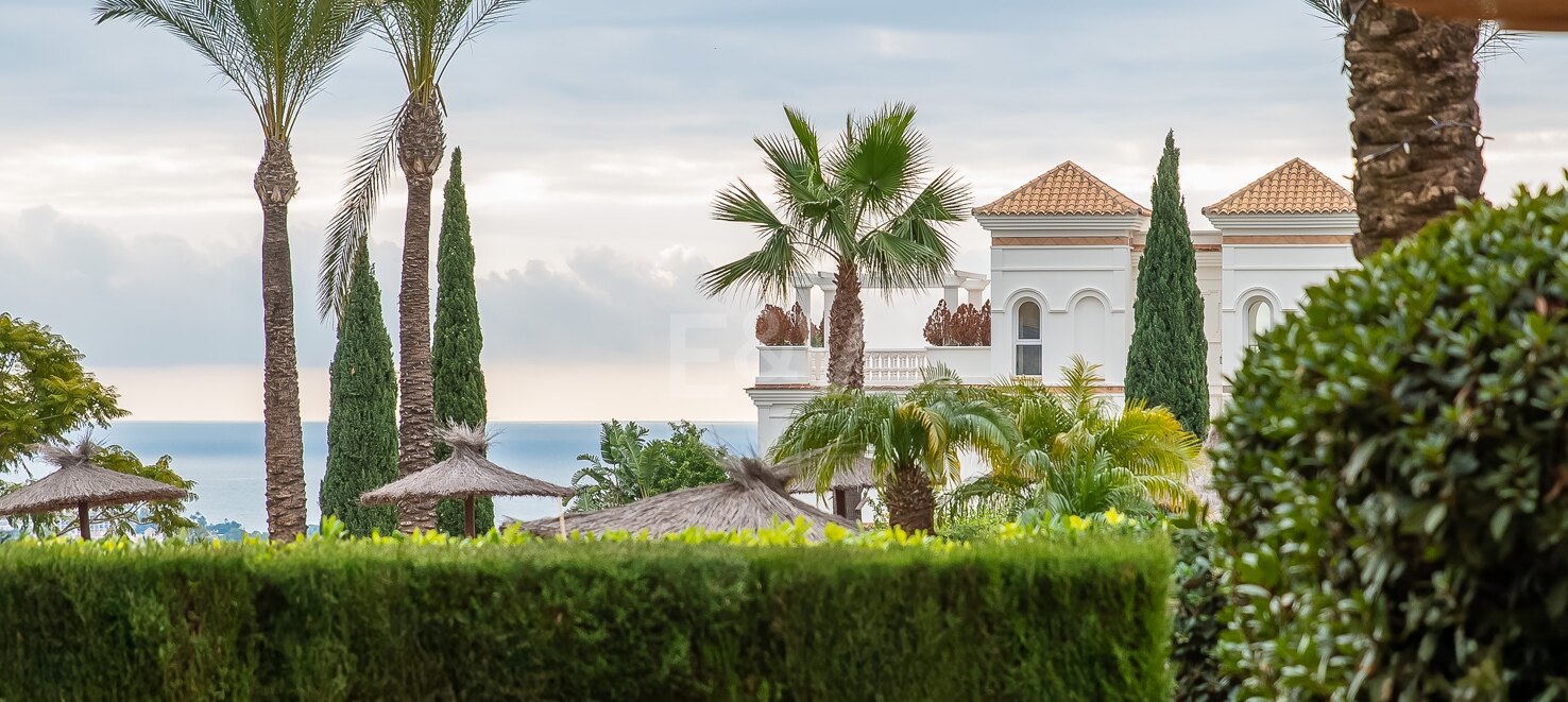 Appartement élégant avec jardin et sécurité à Los Flamingos