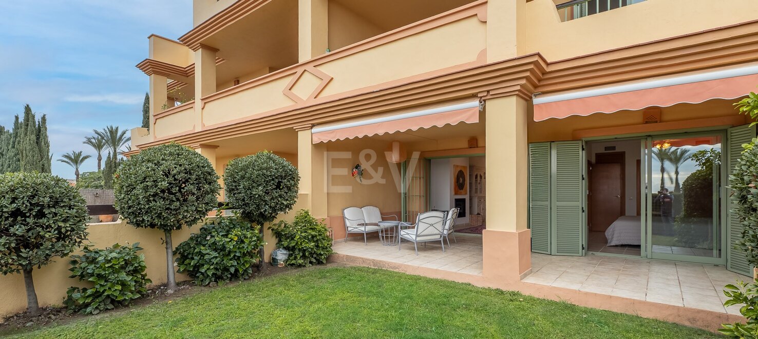 Appartement élégant avec jardin et sécurité à Los Flamingos