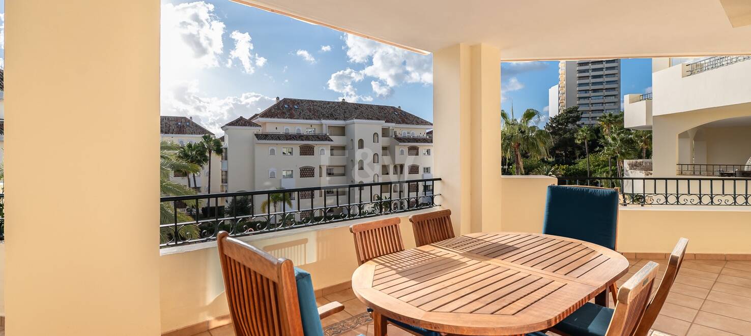 3-Bedroom Apartment for Medium or Long-Term Rent in Hacienda Playa, Elviria – Marbella